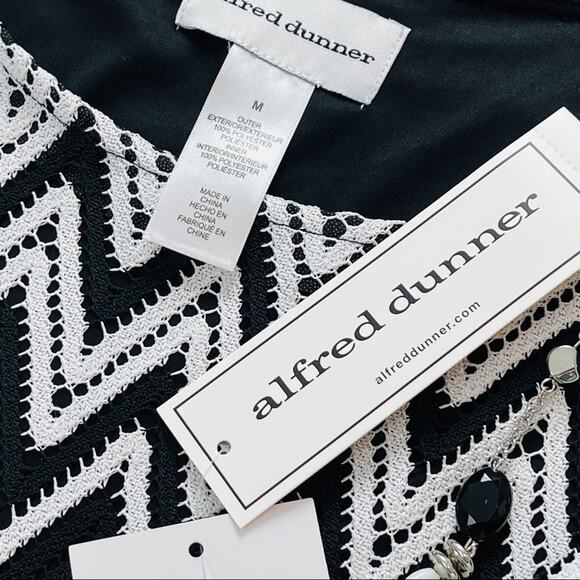 Alfred Dunner Black and White Chevron Blouse Necklace Lace overlay NWT, MEDIUM - Picture 10 of 11